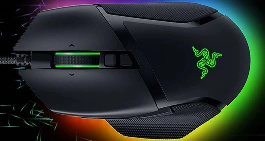 Razer Basilisk V3 con sensor Focus+ y RGB avanzado, ideal para personalización gamer